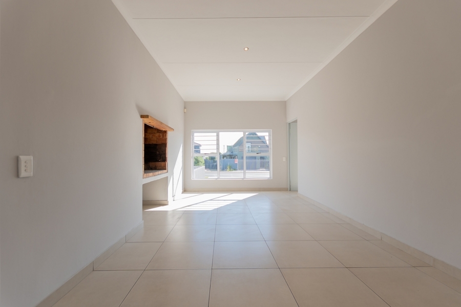 4 Bedroom Property for Sale in Country Club Western Cape